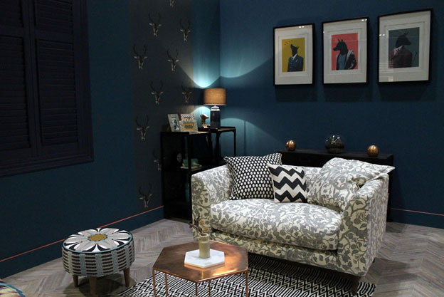 Small rooms should be painted light colours